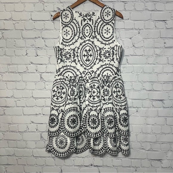 Express Embroidered Lace Tiered Dress Size Large - Picture 6 of 9